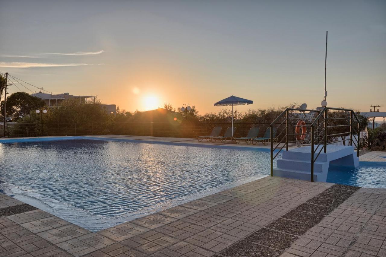 Anthemis Aparthotel Stavrós Exteriör bild
