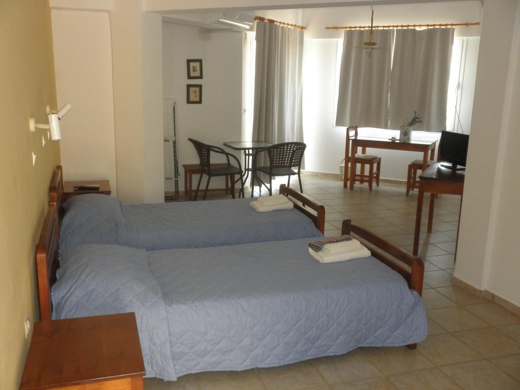 Anthemis Aparthotel Stavrós Exteriör bild